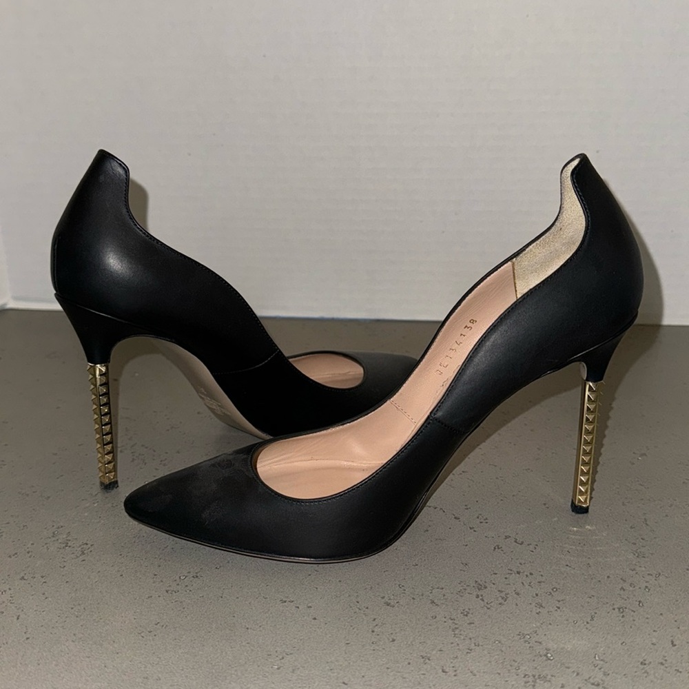 Valentino Garavani Gold Extreme Heel Nappa Leather Rockstud Black Pump Sz 38